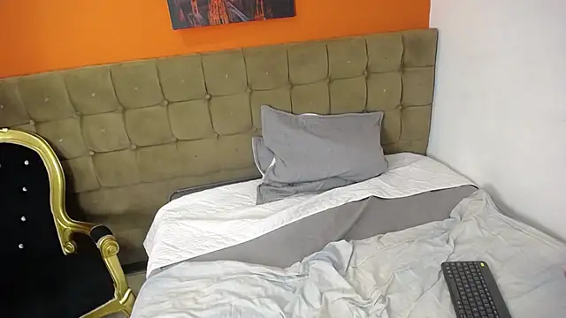 Alaiia___'s cam snapshot