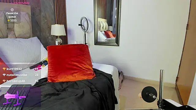 linda_cabal's cam snapshot