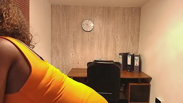 AuroraBrow's cam snapshot