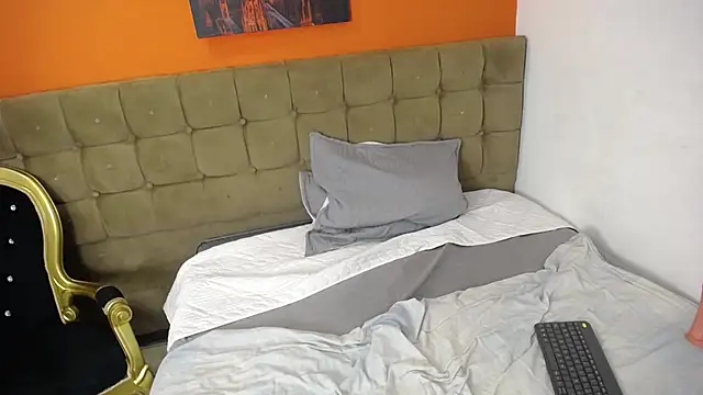 Alaiia___'s cam snapshot