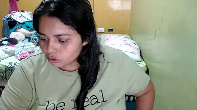 yulieth_bbw's cam snapshot