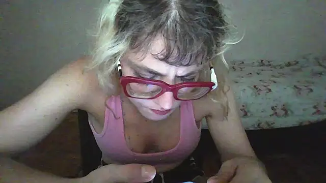 BlondieTami's cam snapshot