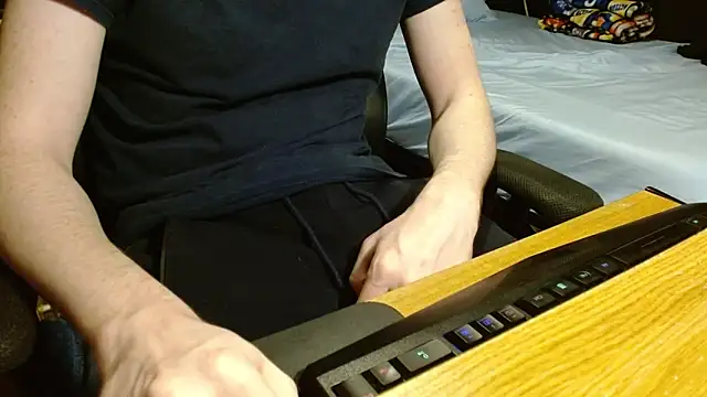 readytocome90's cam snapshot