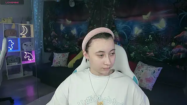 ClaraParks's cam snapshot