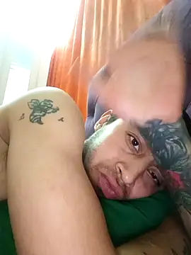 Mich_Stev9524's cam snapshot