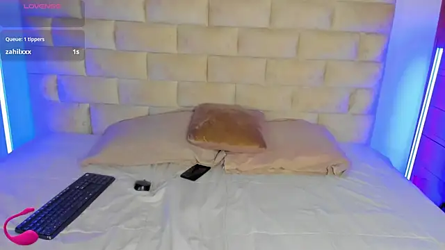 Latrellx7 live sex cam