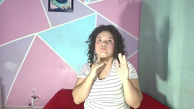 aaron_antonella_mds's cam snapshot