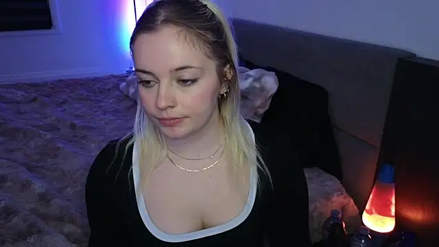 margot_robbie7's cam snapshot