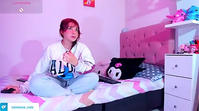 Vannessa__Shy live sex cam