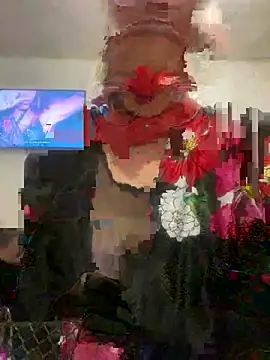 Lucrecia_33's cam snapshot