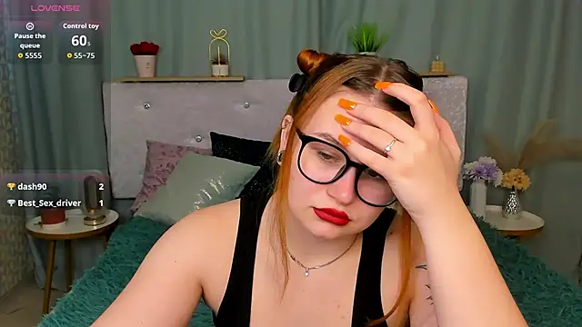 MilanaXHoney's cam snapshot