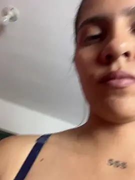 alisaa_jhons1's cam snapshot