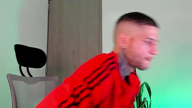 _jamesleandros1's cam snapshot