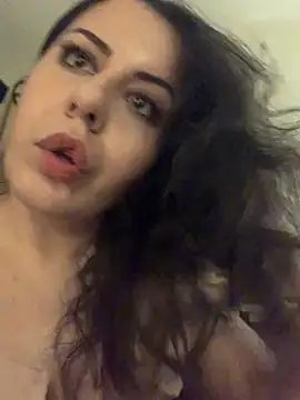 holyeroticss live sex cam