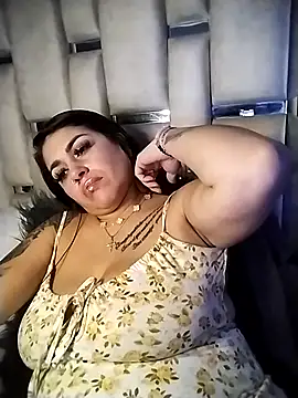 chelaqueen_'s cam snapshot