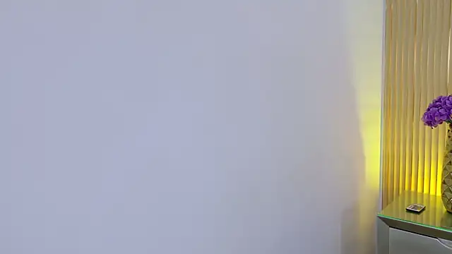 nina_gb's cam snapshot