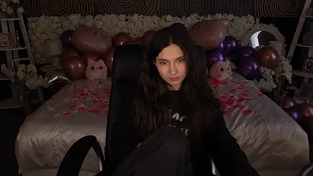 BabyFlowerr's cam snapshot