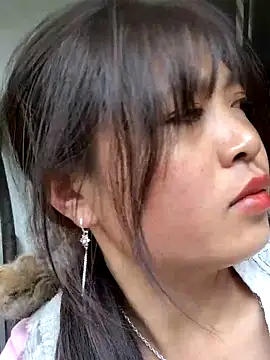 miumiu_sexy2x's cam snapshot