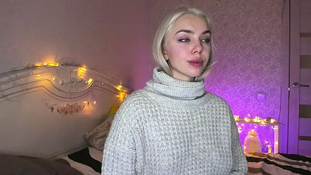 LillyMoure_'s cam snapshot