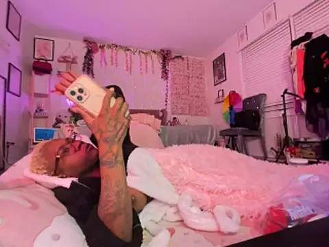 VixenCapri live sex cam