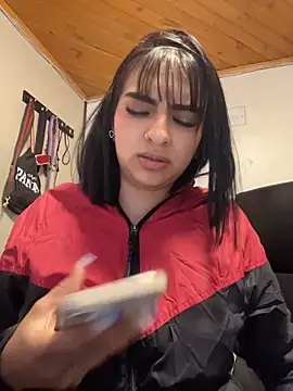 Hilary_pinkk's cam snapshot