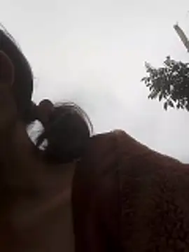 simi-lucy's cam snapshot