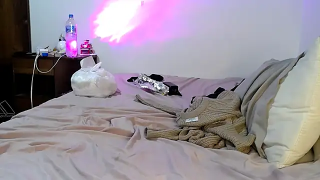 Oliver-sophia's cam snapshot