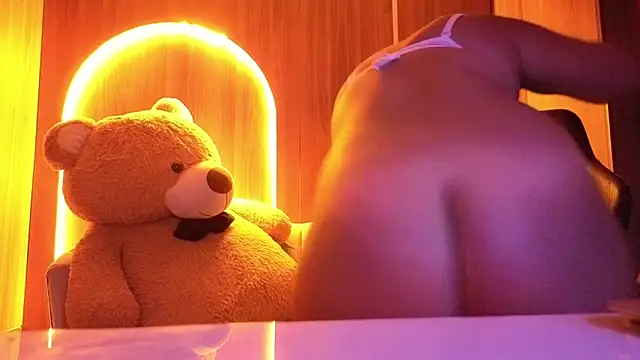 Alice_b_'s cam snapshot