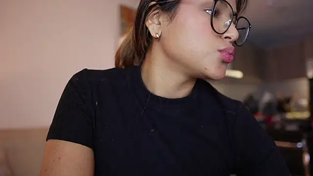 SaraParisi's cam snapshot