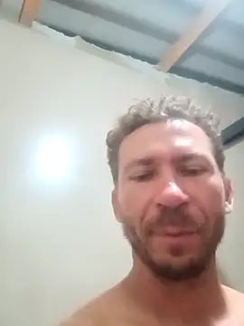 RobertoLuiz84 live sex cam