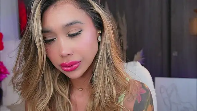 liah_v's cam snapshot