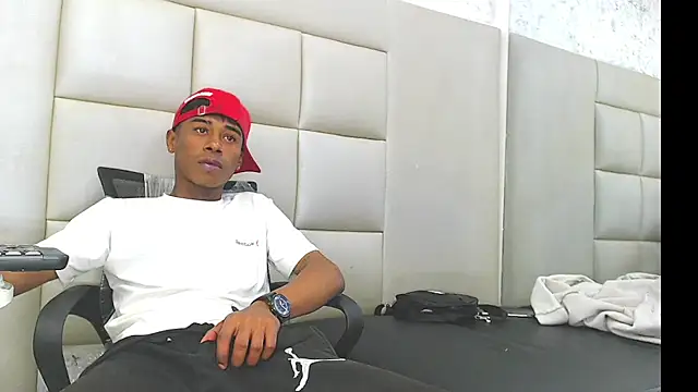 TonnyMarck live sex cam