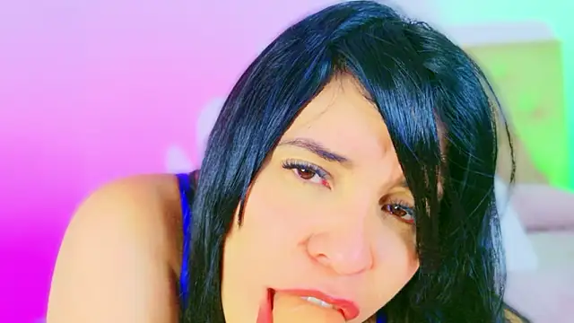 CharlootteEvans's cam snapshot