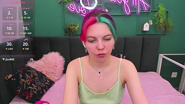 marie_reyes_'s cam snapshot