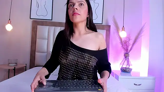 AnnaBroooks's cam snapshot