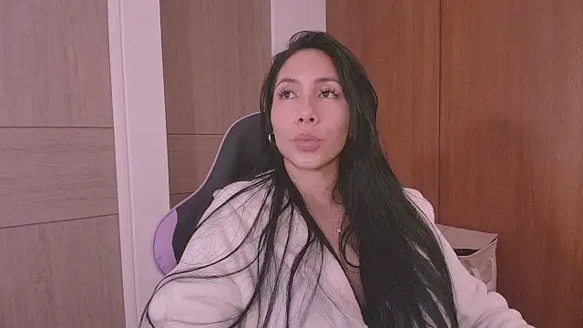 ArianaReynoldss's cam snapshot