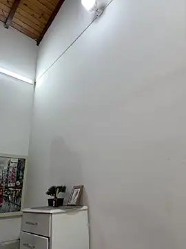 Adeline_1's cam snapshot