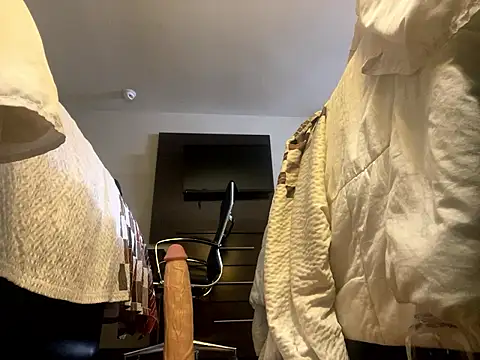 Backshort11 live sex cam