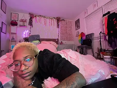 VixenCapri live sex cam