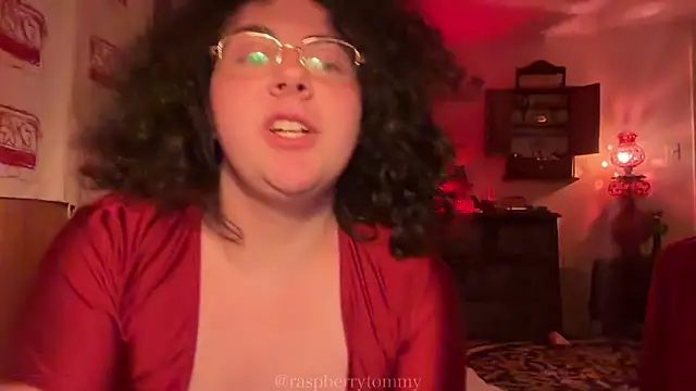 RaspberryTommyFTM live sex cam