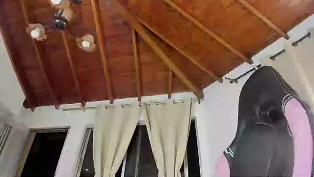 IsaFontanna's cam snapshot