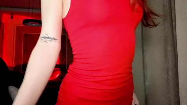 MiaRouge live sex cam