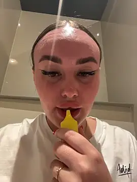 KiraSunshine's cam snapshot