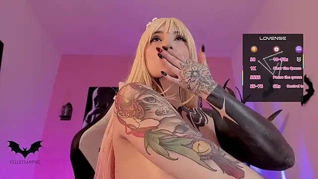 VelvetVampiree's cam snapshot