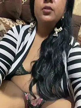 Meera_xxx's cam snapshot