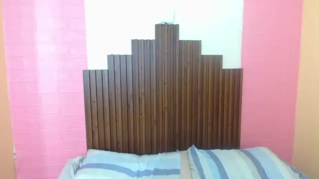 Heidy_Colins's cam snapshot