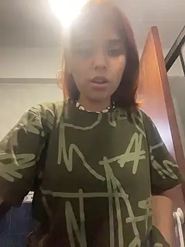 baddieasiantv's cam snapshot