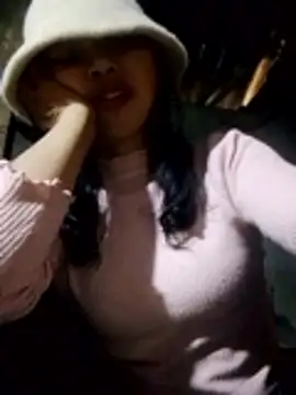 TRIEUTRIEU20's cam snapshot