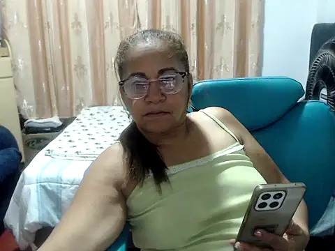 Candyy_mature's cam snapshot