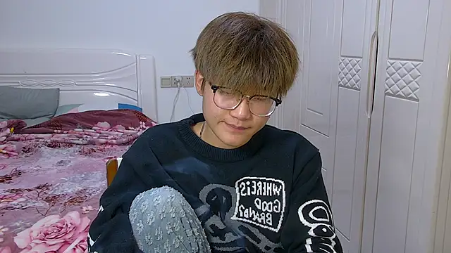 KK-cuteboy live sex cam